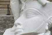 Un ancien ministre égyptien demande de retirer une statue « offensante » d’un égyptologue français