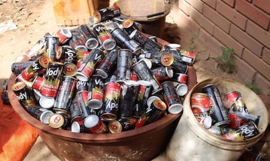 Protection du domaine scolaire au Burkina : Environ trois-cent (300) canettes de boissons alcoolisées, une dizaine de cartons de boissons frelatées et une vingtaine de bouteilles de liqueurs ont été saisis la Police de la Salubrité et de la Tranquillité Urbaine (DPSTU)